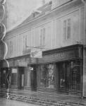 Imagine atasata: 1-Braun-Haus-1900-Small.jpg